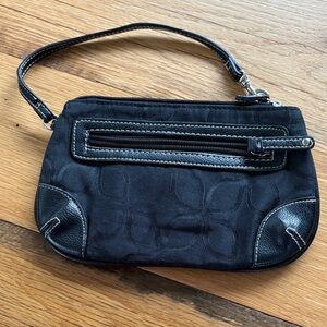 Small Black Wristlet w/strap